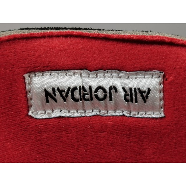 GOD BATCH Off White x Air Jordan 4 Bred CV9388 001