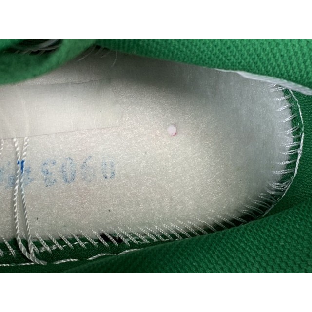 GD BATCH Off-White x Futura x NK SB Dunk Low CT0856-100
